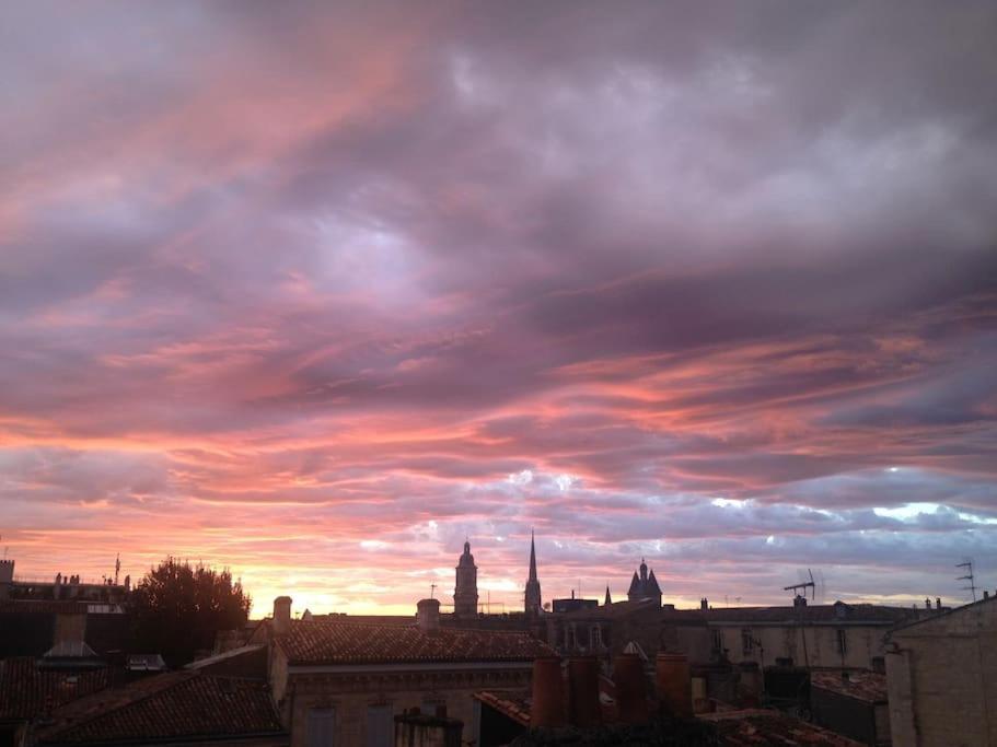 Lumineux Appartement Sous Les Toits A Pey Berland Bordeaux Exteriér fotografie