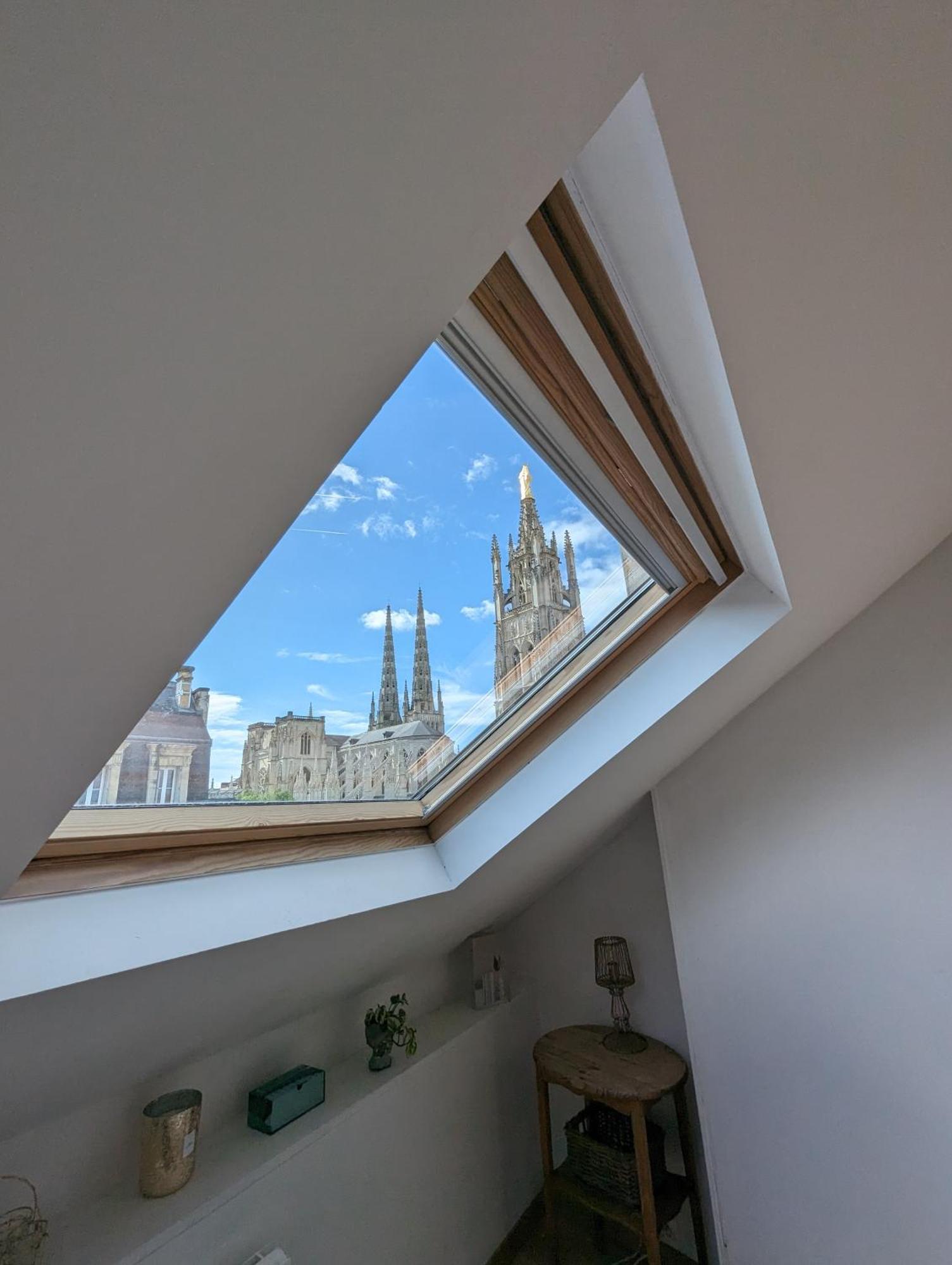 Lumineux Appartement Sous Les Toits A Pey Berland Bordeaux Exteriér fotografie